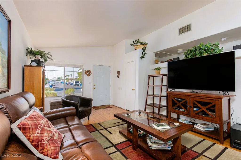 8468 Gilmore, Las Vegas, NV 89129