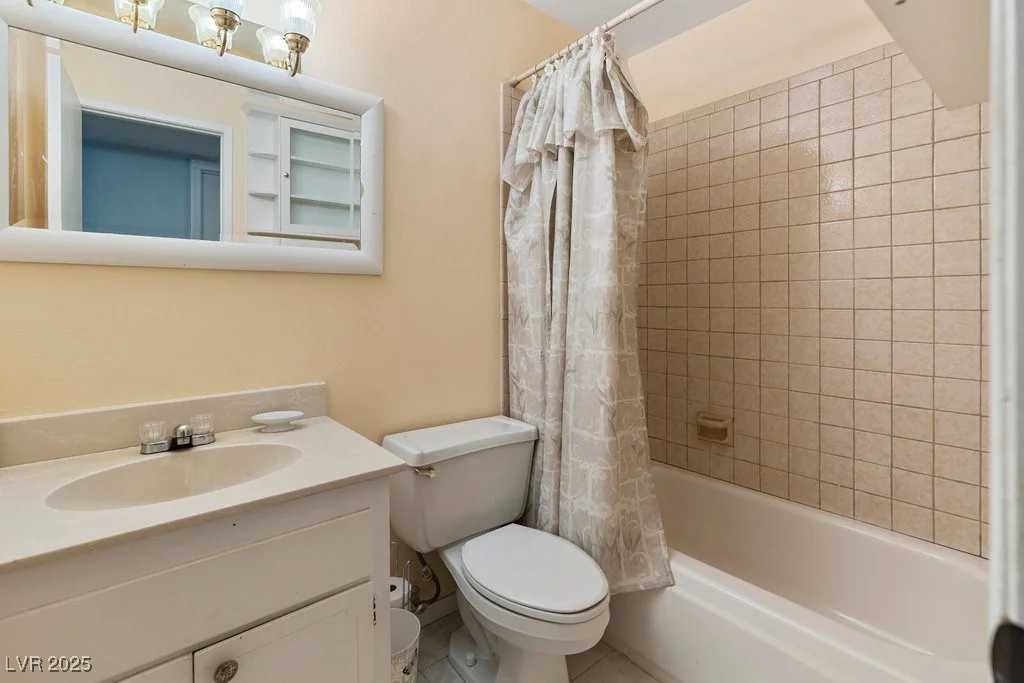 7221 Alta, Las Vegas, NV 89145
