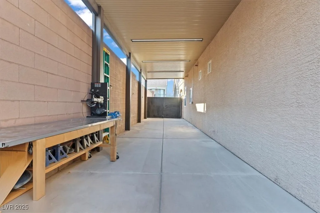 5697 Brimstone Hill, Las Vegas, NV 89141