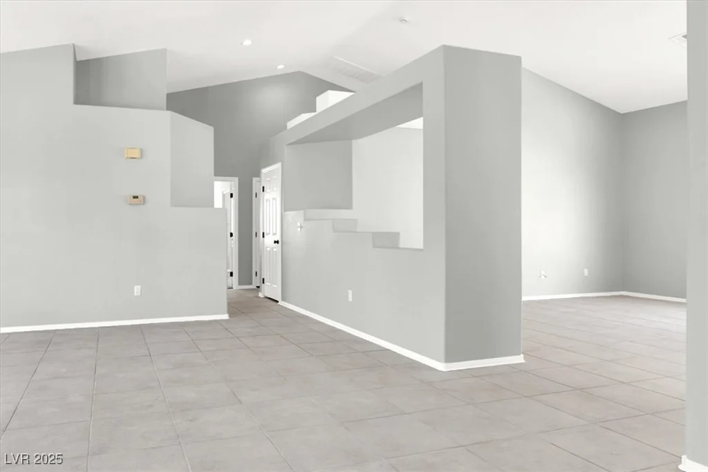 7737 White Grass, Las Vegas, NV 89131