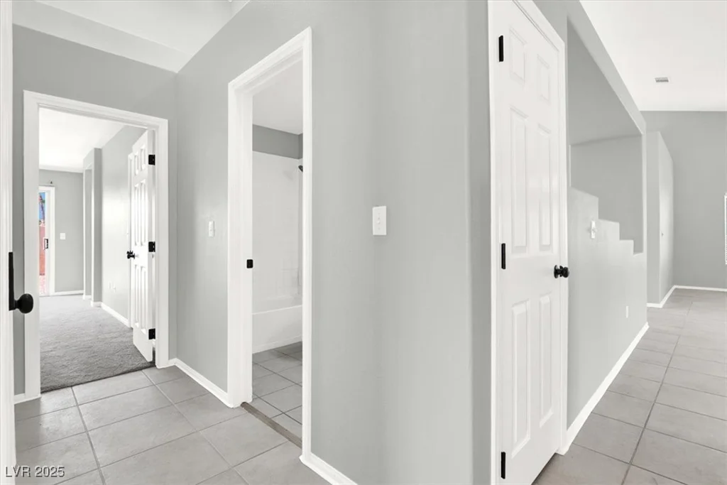 7737 White Grass, Las Vegas, NV 89131