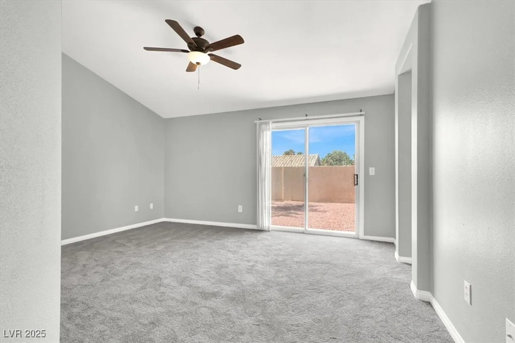7737 White Grass, Las Vegas, NV 89131