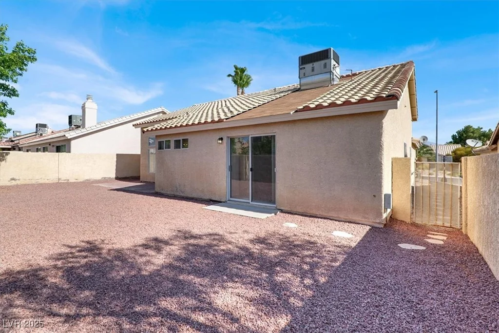 7737 White Grass, Las Vegas, NV 89131