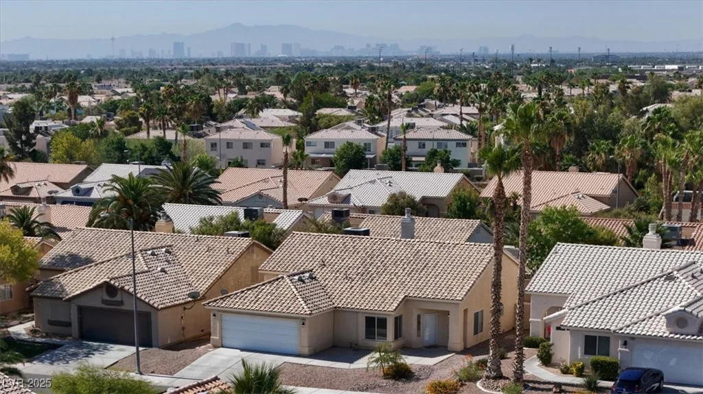 7737 White Grass, Las Vegas, NV 89131