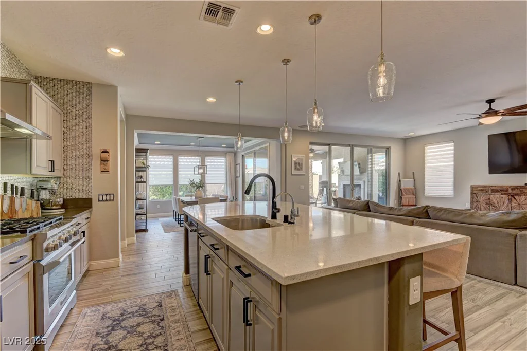 9964 Peaceful Peaks, Las Vegas, NV 89166