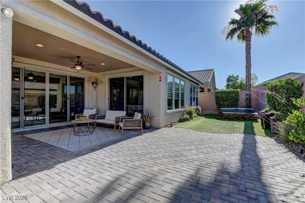 9964 Peaceful Peaks, Las Vegas, NV 89166