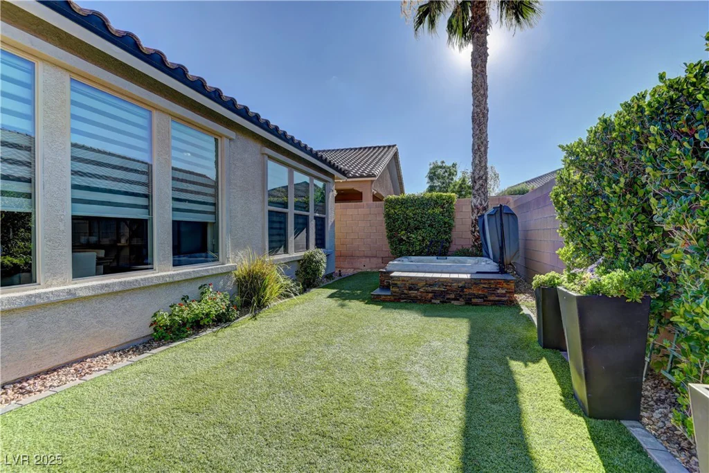 9964 Peaceful Peaks, Las Vegas, NV 89166