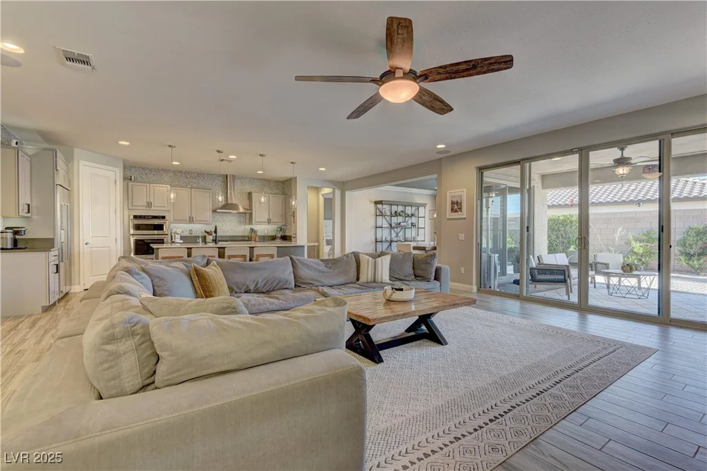 9964 Peaceful Peaks, Las Vegas, NV 89166
