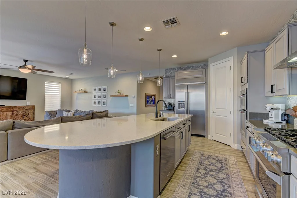 9964 Peaceful Peaks, Las Vegas, NV 89166