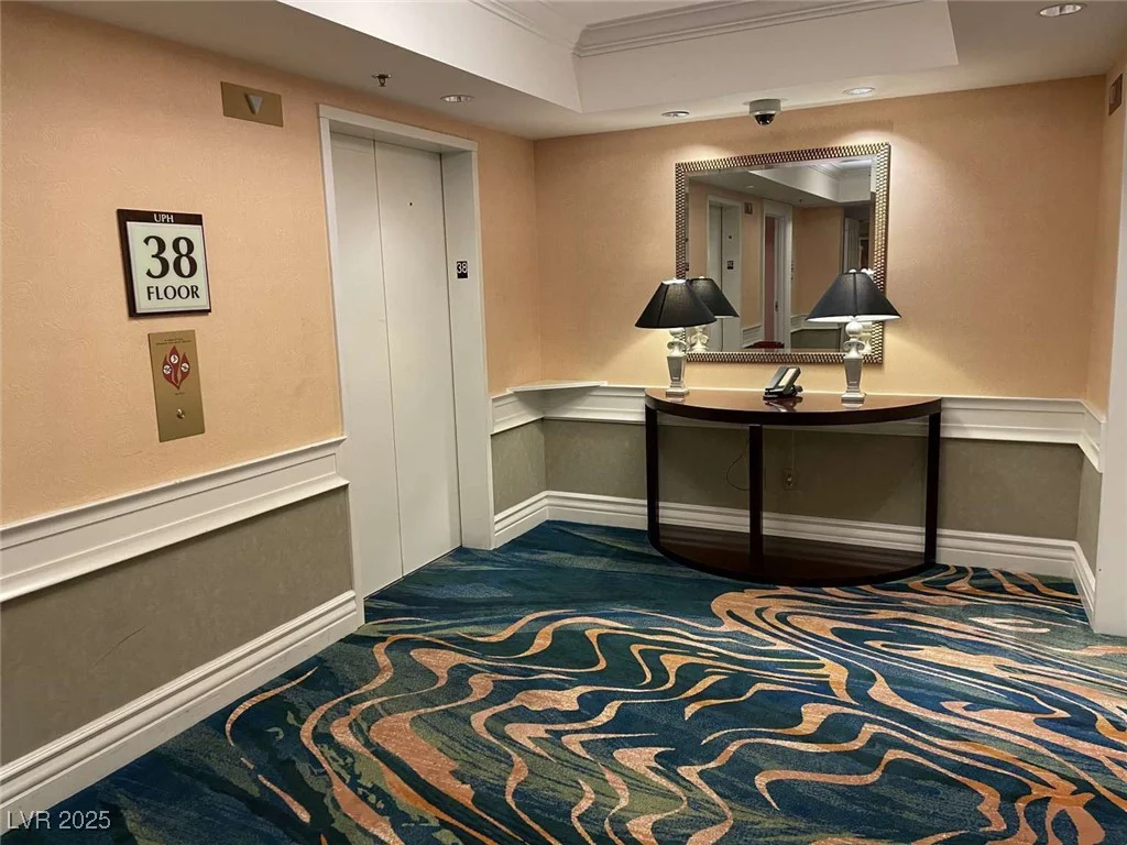 145 Harmon, Las Vegas, NV 89109