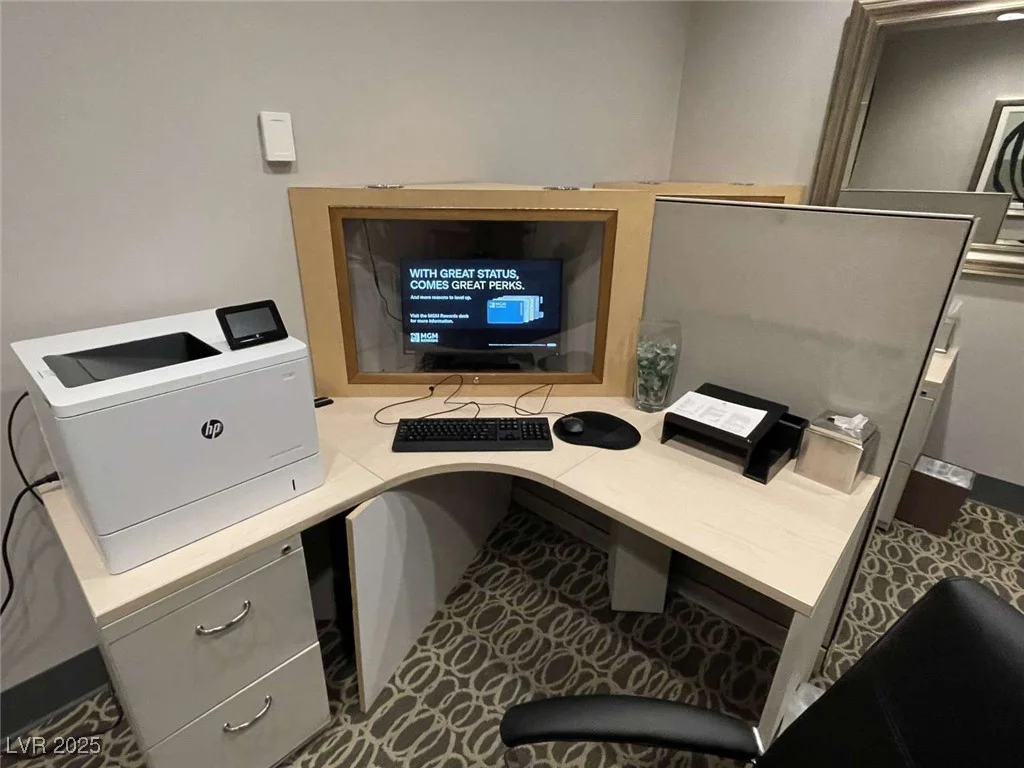 145 Harmon, Las Vegas, NV 89109