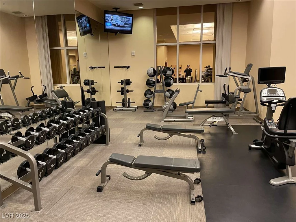 145 Harmon, Las Vegas, NV 89109