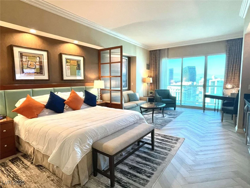 145 Harmon, Las Vegas, NV 89109
