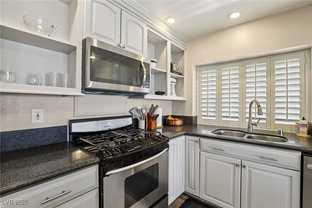 855 Vermillion, Henderson, NV 89002