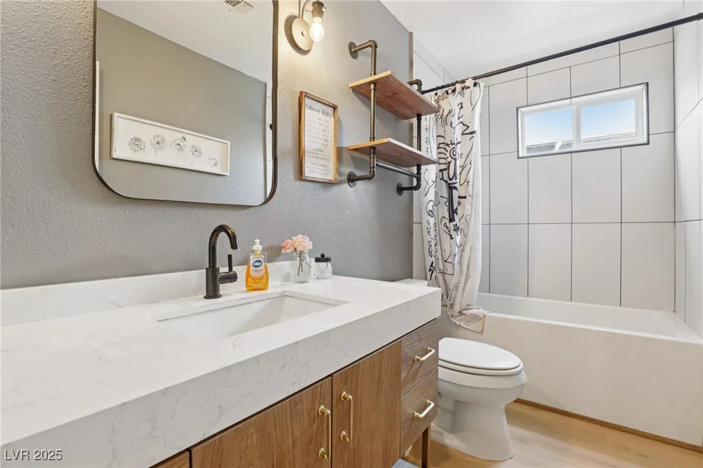855 Vermillion, Henderson, NV 89002