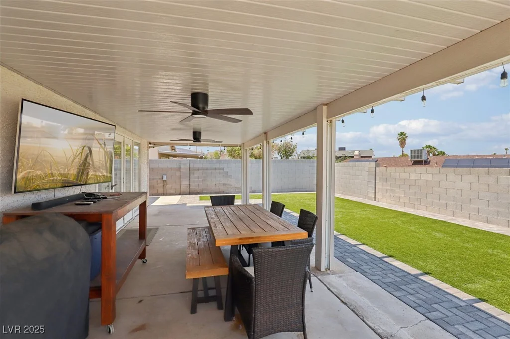 855 Vermillion, Henderson, NV 89002