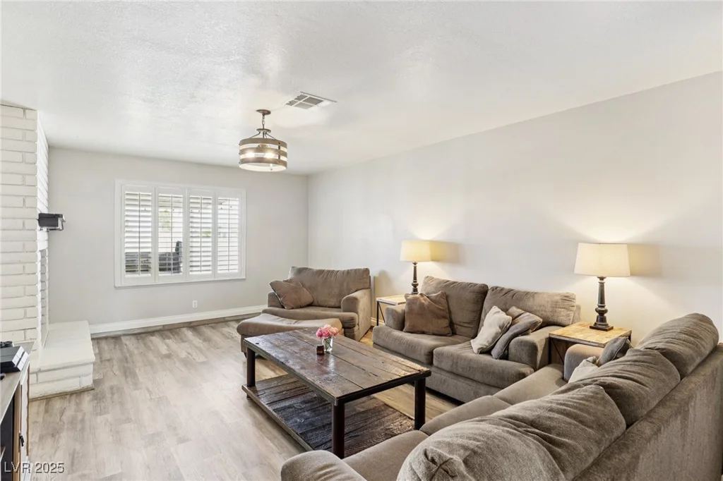 855 Vermillion, Henderson, NV 89002