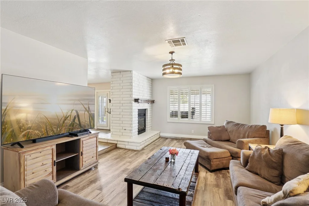 855 Vermillion, Henderson, NV 89002