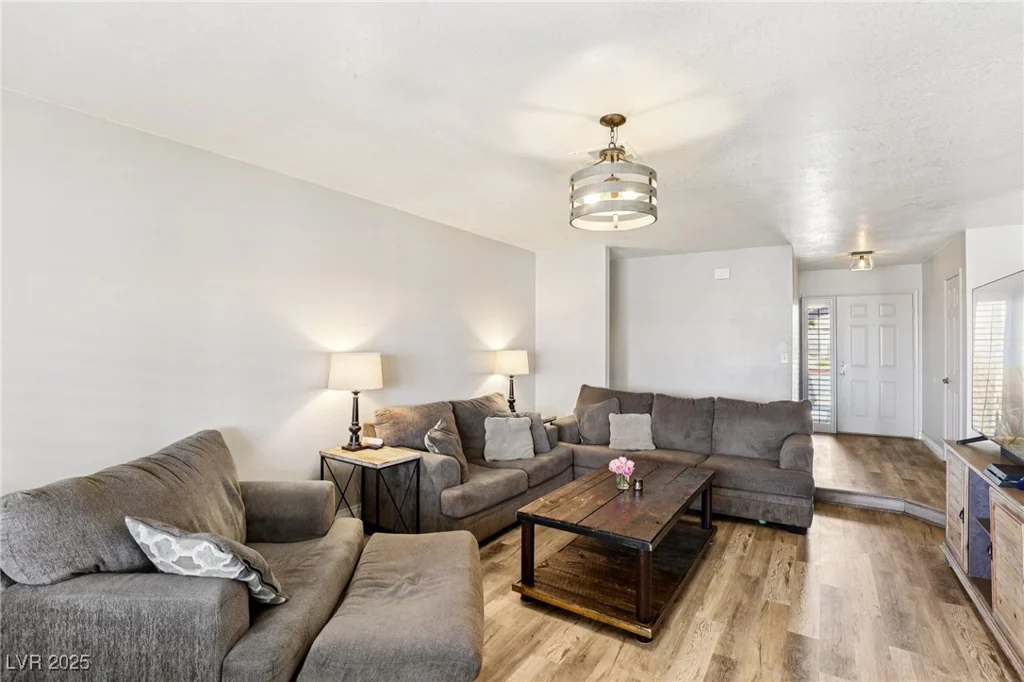 855 Vermillion, Henderson, NV 89002