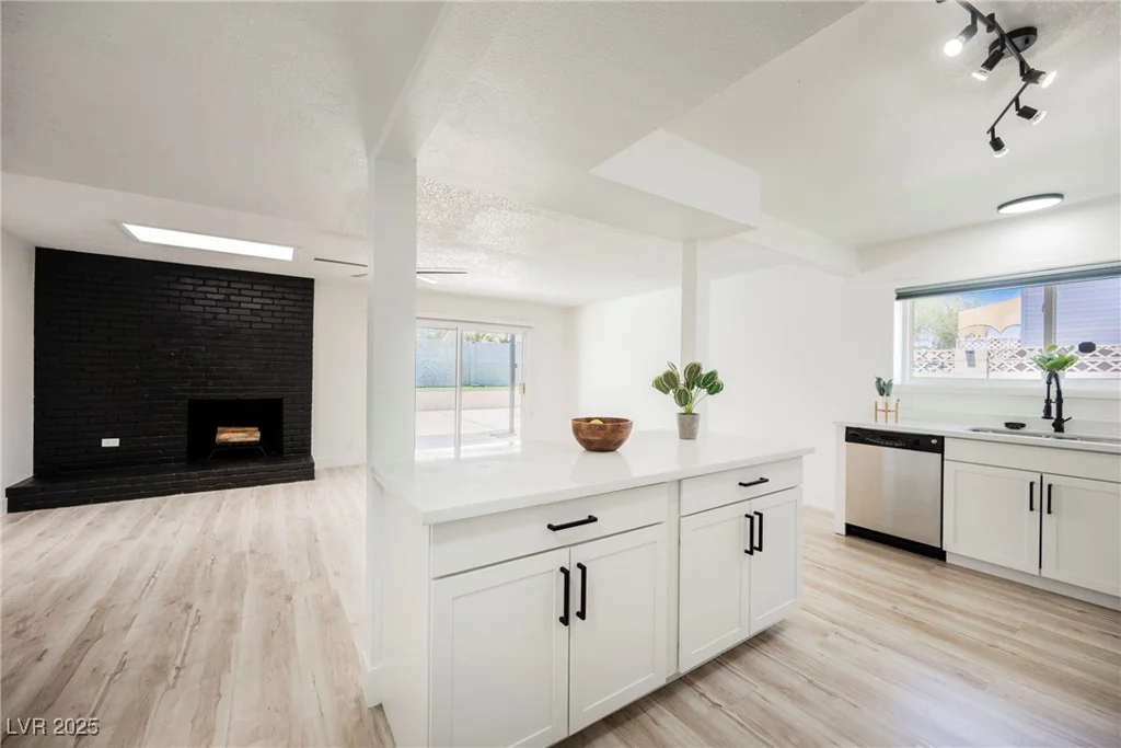 716 Vincent, Las Vegas, NV 89145