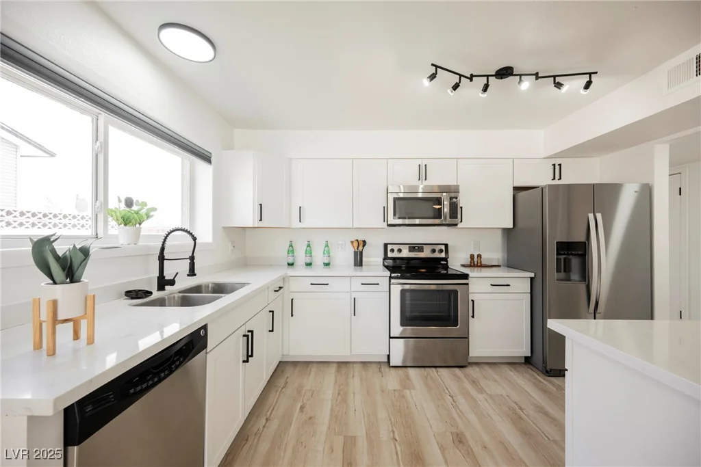 716 Vincent, Las Vegas, NV 89145