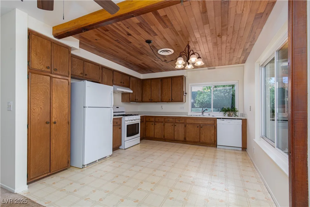 2157 McCoig, Las Vegas, NV 89119