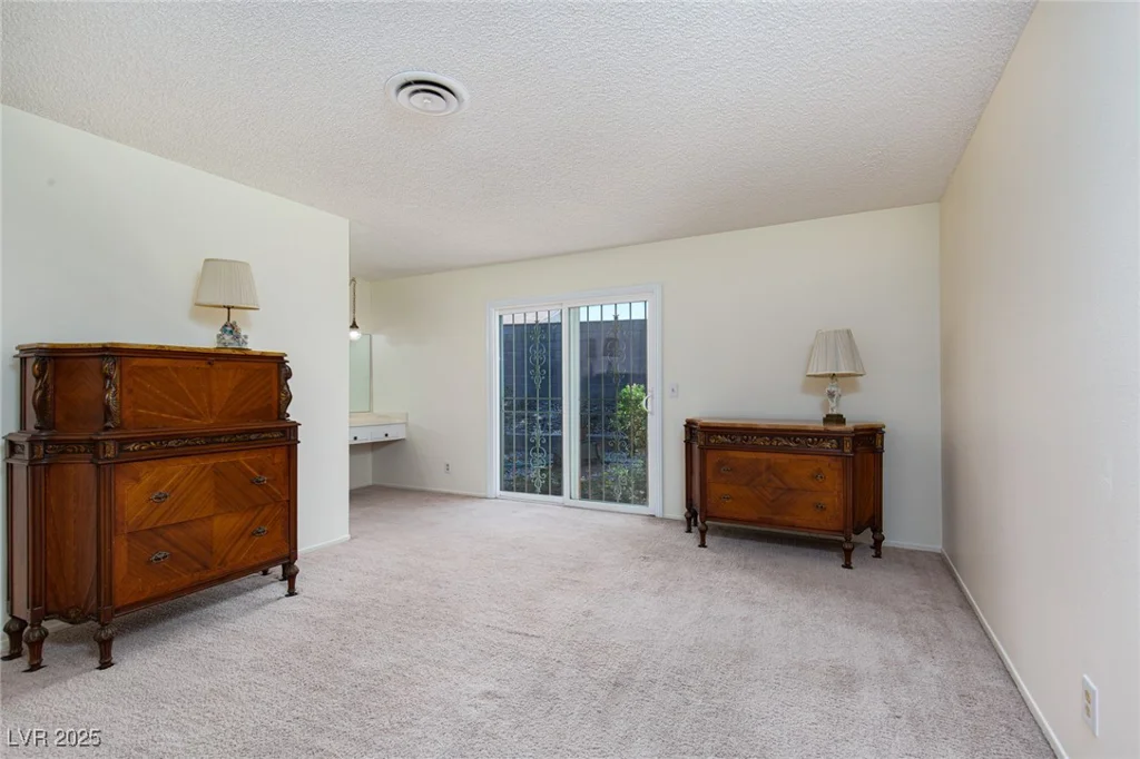 2157 McCoig, Las Vegas, NV 89119