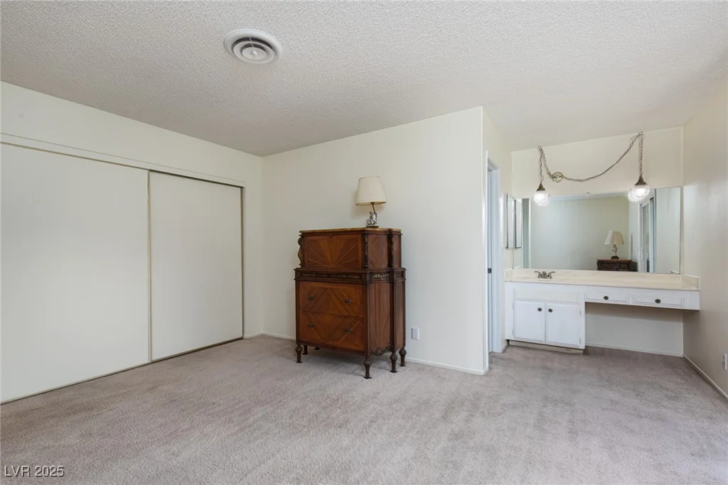 2157 McCoig, Las Vegas, NV 89119