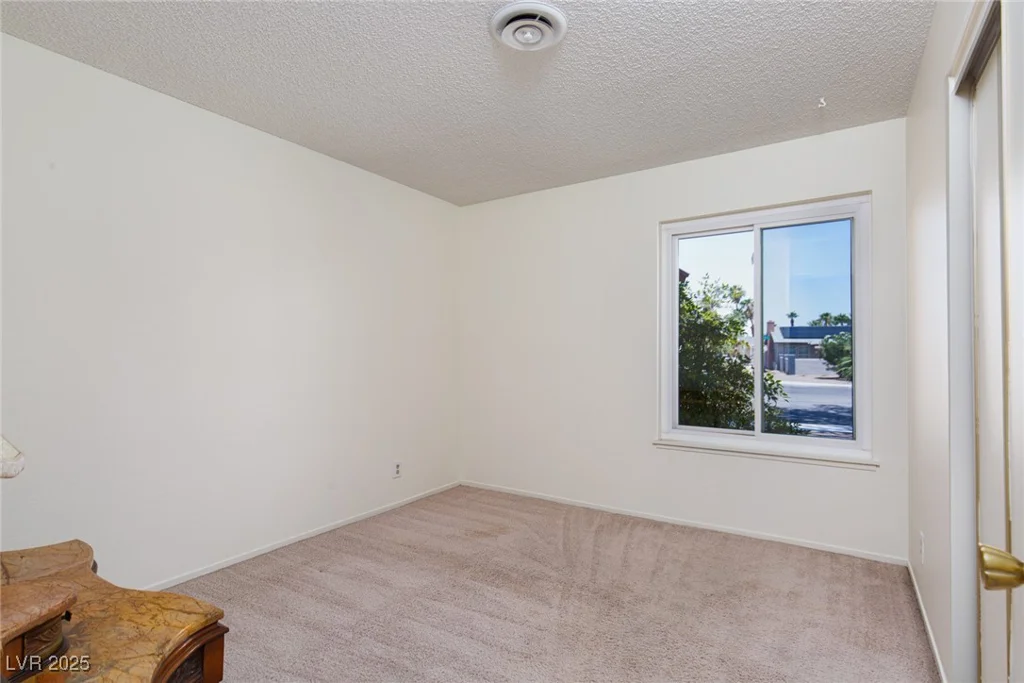 2157 McCoig, Las Vegas, NV 89119