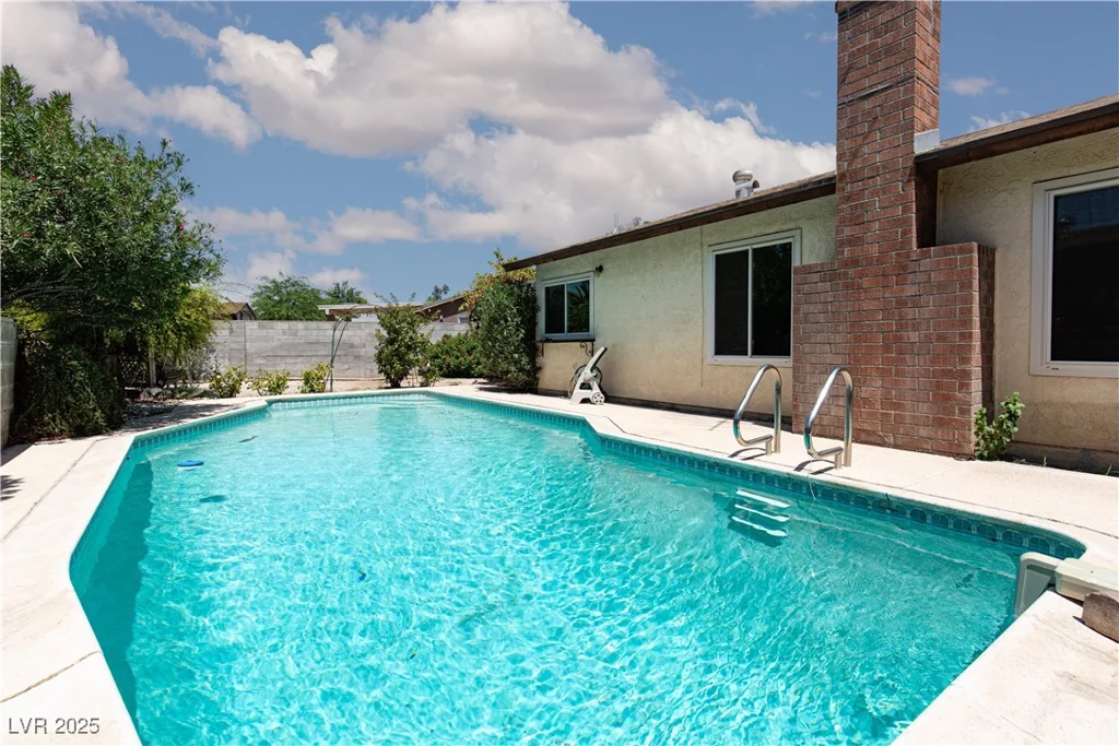 2157 McCoig, Las Vegas, NV 89119