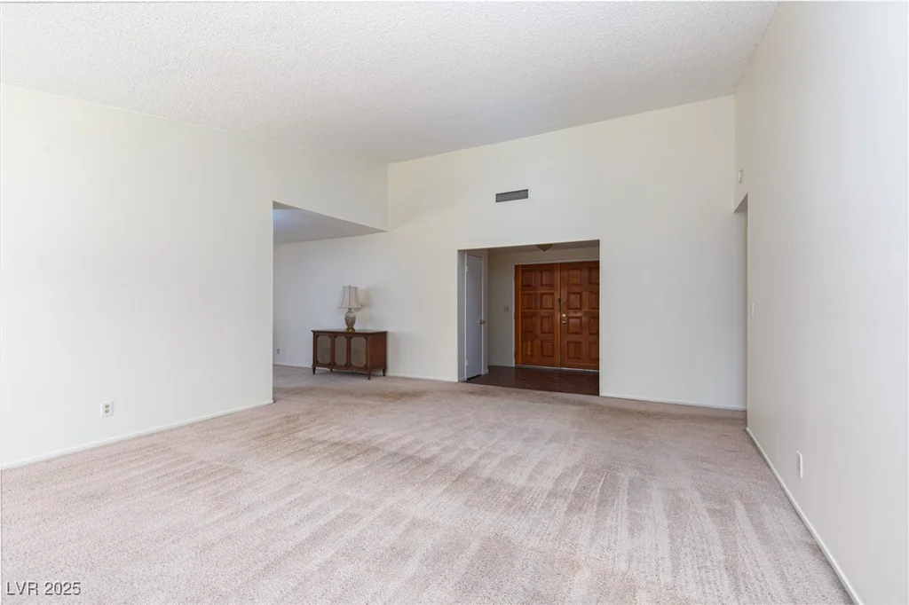 2157 McCoig, Las Vegas, NV 89119