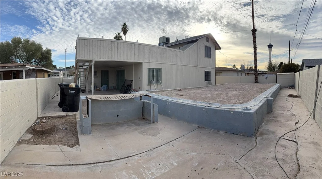 913 Bonita, Las Vegas, NV 89104