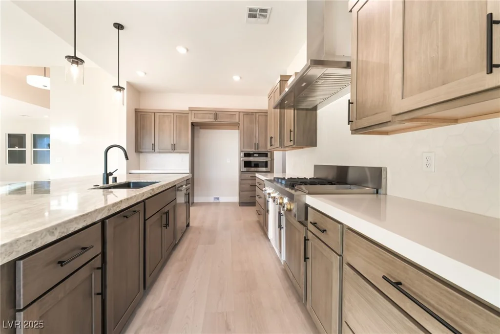 9261 Fountain Creek, Las Vegas, NV 89139