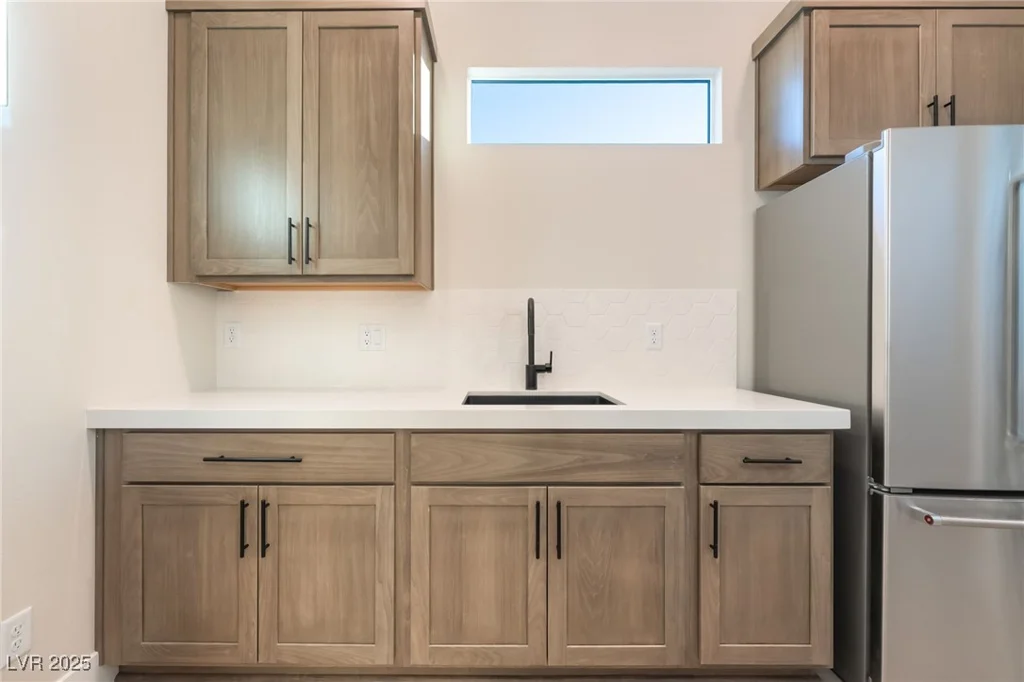 9261 Fountain Creek, Las Vegas, NV 89139
