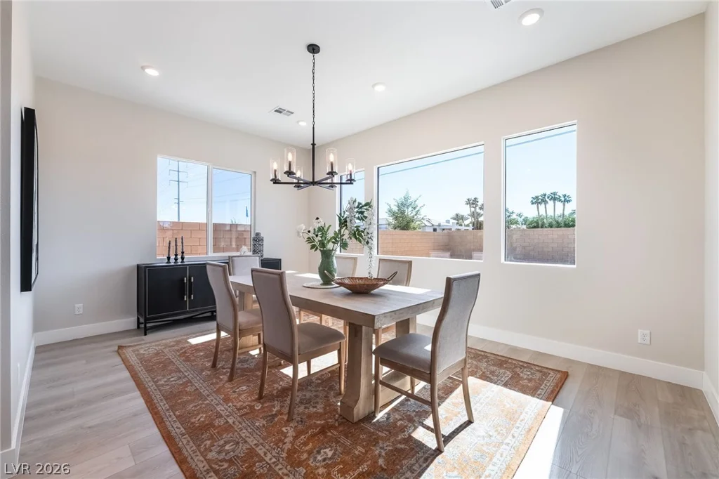 9261 Fountain Creek, Las Vegas, NV 89139