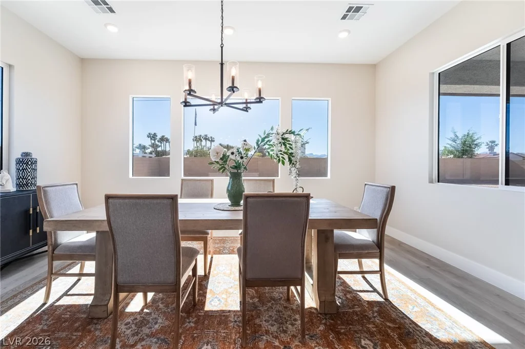 9261 Fountain Creek, Las Vegas, NV 89139