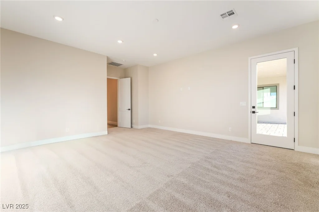 9261 Fountain Creek, Las Vegas, NV 89139