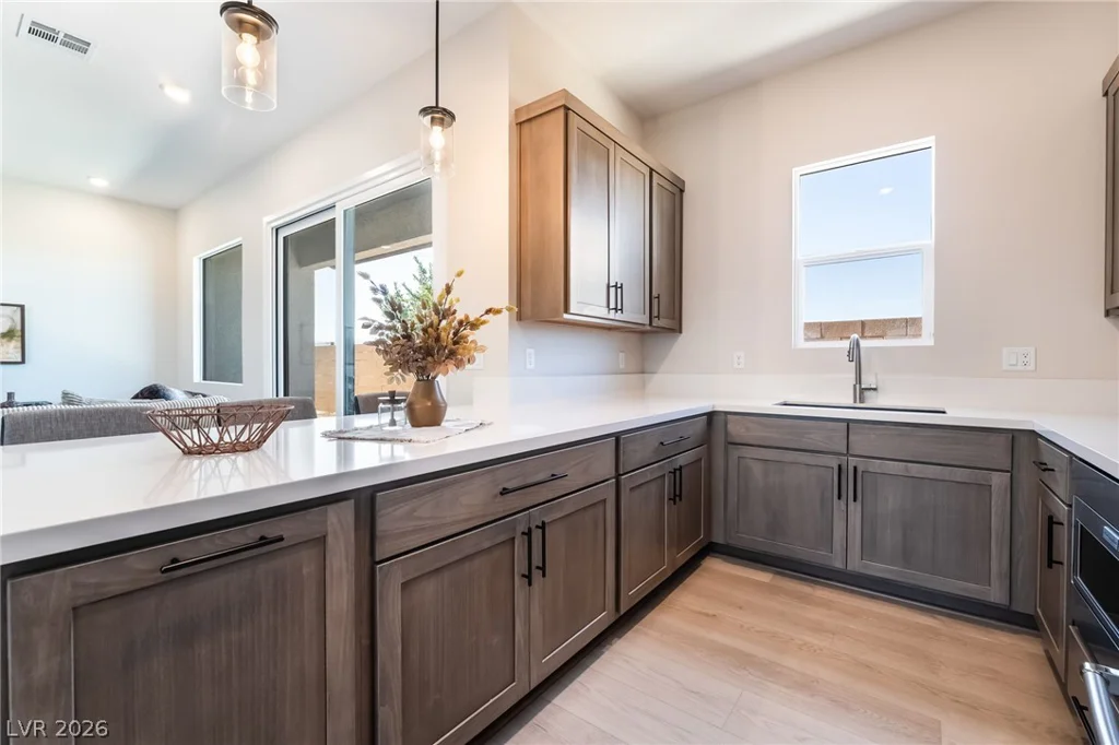 9261 Fountain Creek, Las Vegas, NV 89139