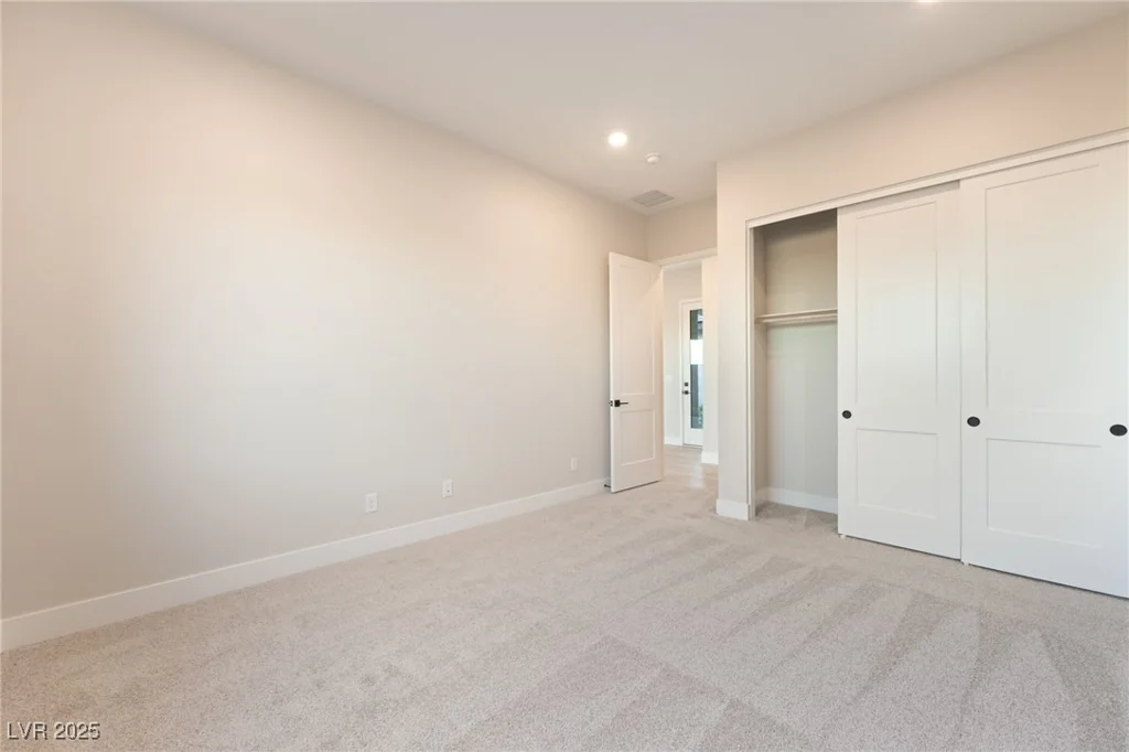 9261 Fountain Creek, Las Vegas, NV 89139
