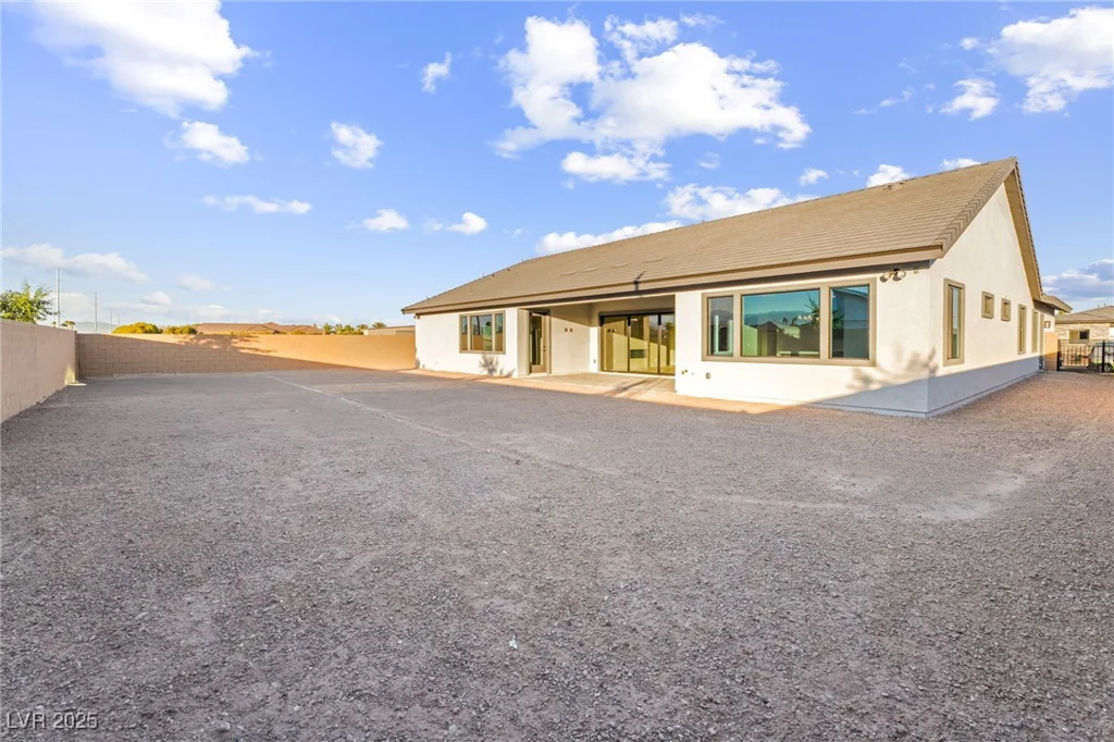 9261 Fountain Creek, Las Vegas, NV 89139