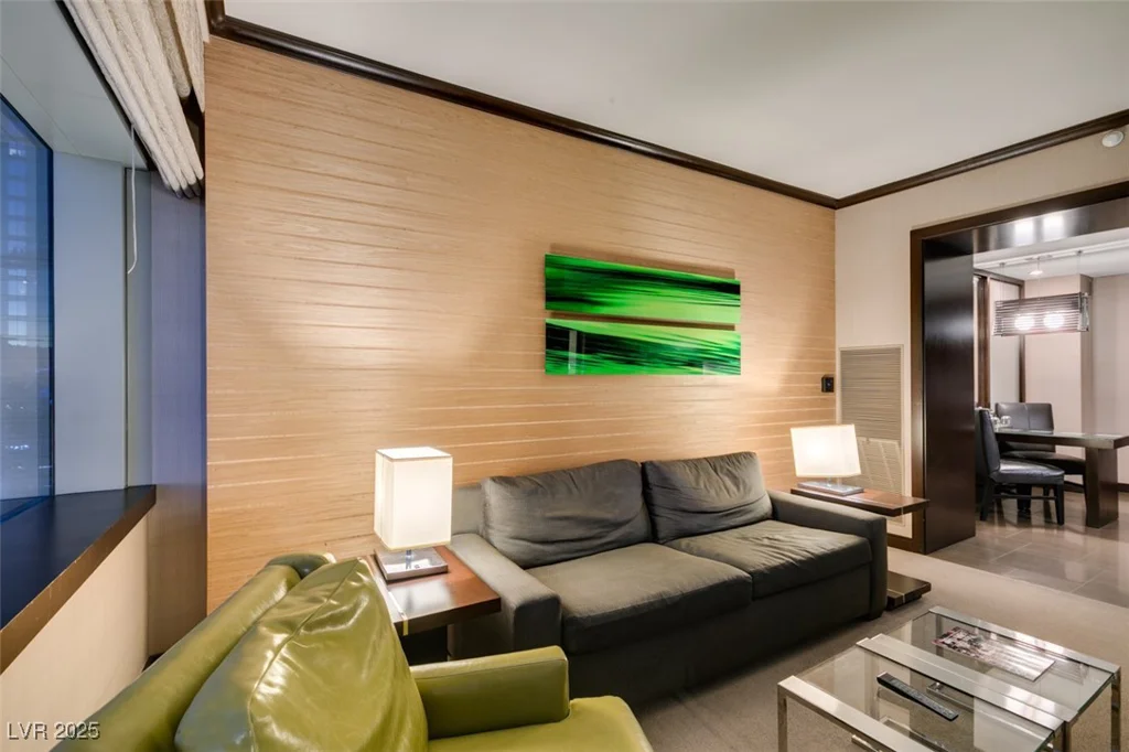 2600 HARMON, Las Vegas, NV 89109