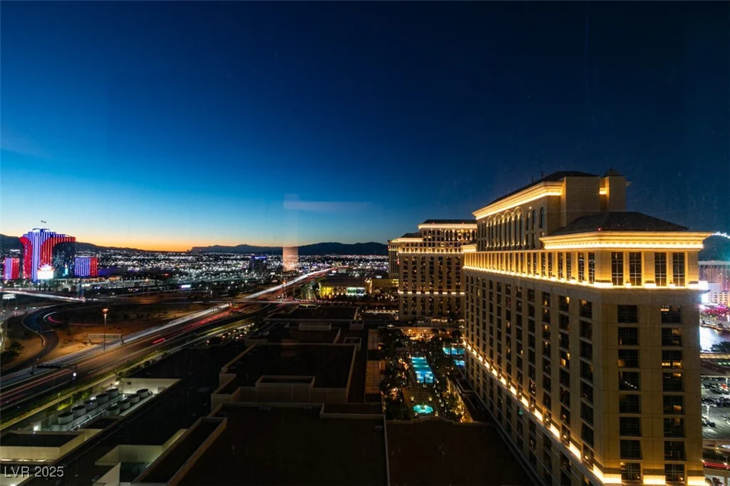 2600 HARMON, Las Vegas, NV 89109