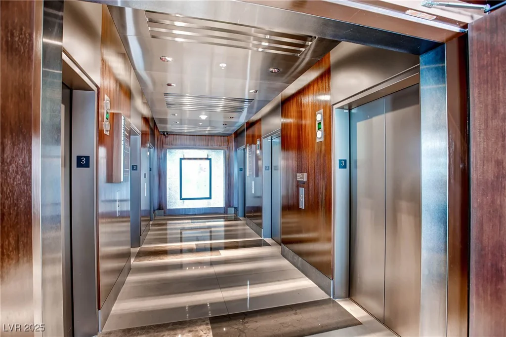 2600 HARMON, Las Vegas, NV 89109