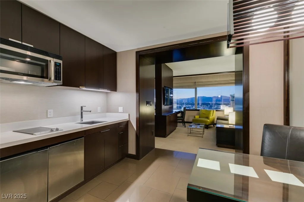 2600 HARMON, Las Vegas, NV 89109