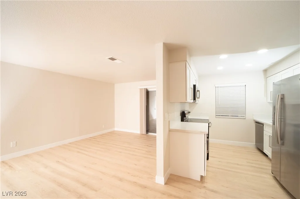 5339 Indian River, Las Vegas, NV 89103