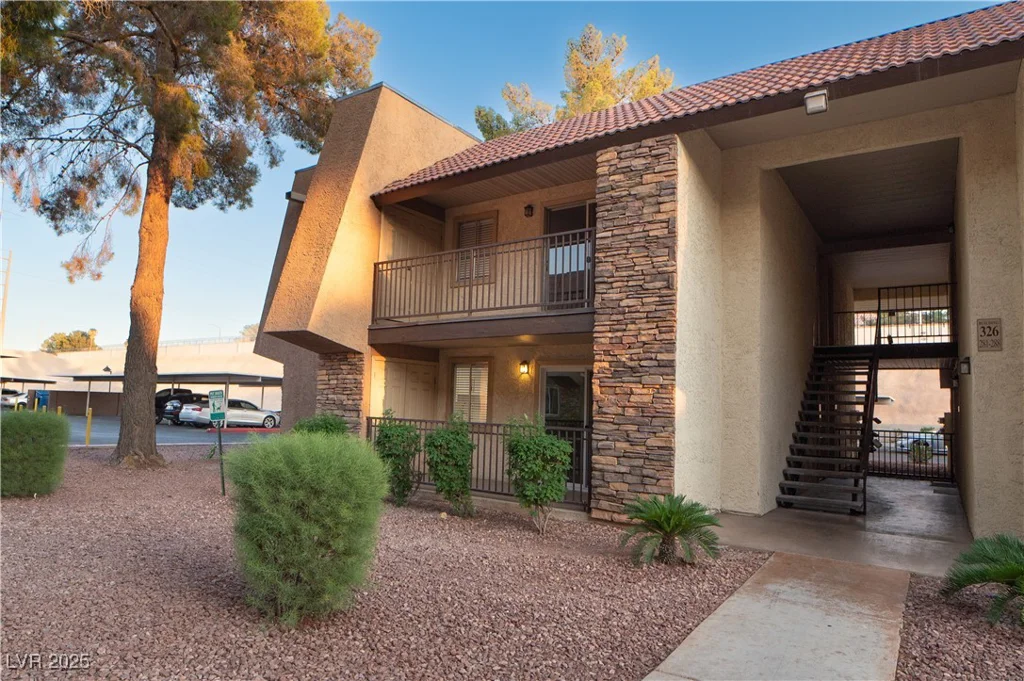 5339 Indian River, Las Vegas, NV 89103