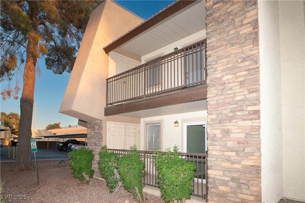 5339 Indian River, Las Vegas, NV 89103