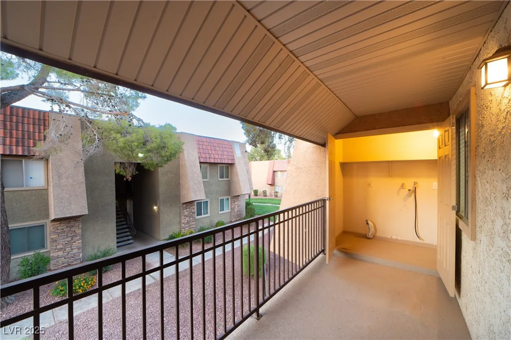 5339 Indian River, Las Vegas, NV 89103