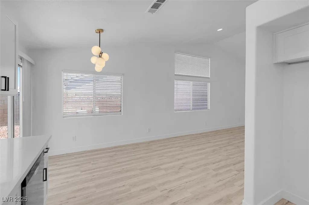 2832 Sing Song, Las Vegas, NV 89106