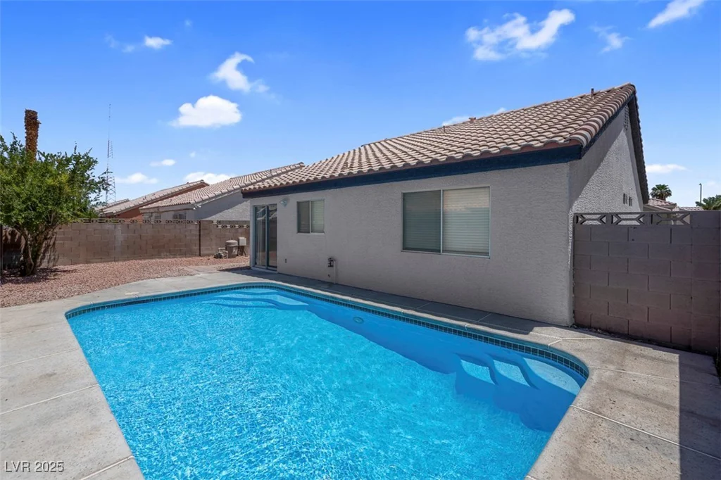 2832 Sing Song, Las Vegas, NV 89106